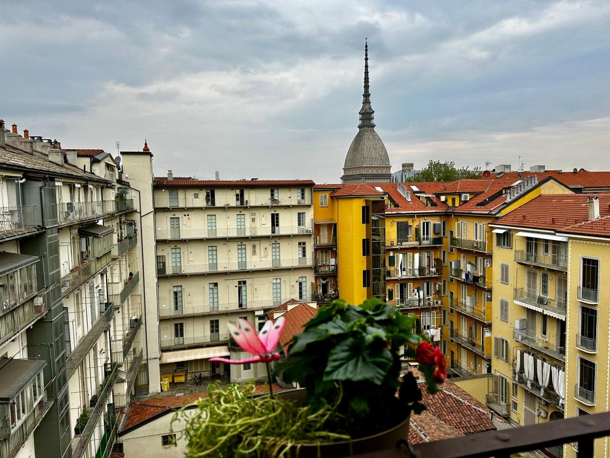Apartament Le Finestre Sulla Mole Turyn Zewnętrze zdjęcie